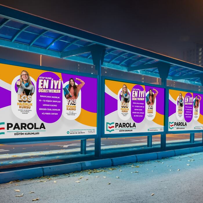 Parola Eğitim'in şehirdeki açık hava tanıtım panoları